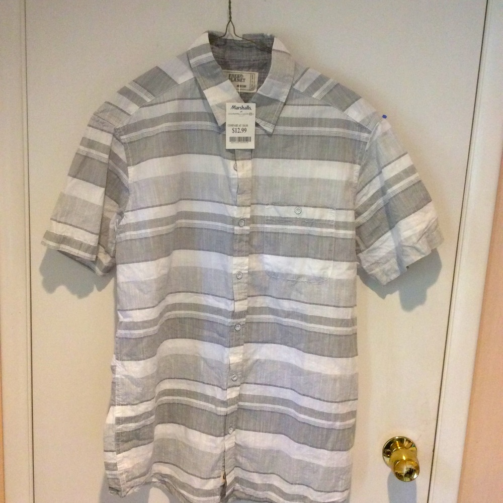 Free Plant Medium S/S shirt, NWTS.